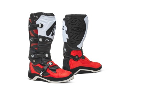 Forma Pilot Black/Red/White